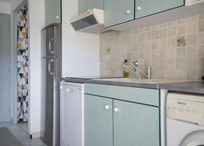 Avec Piscine Partagee アグド