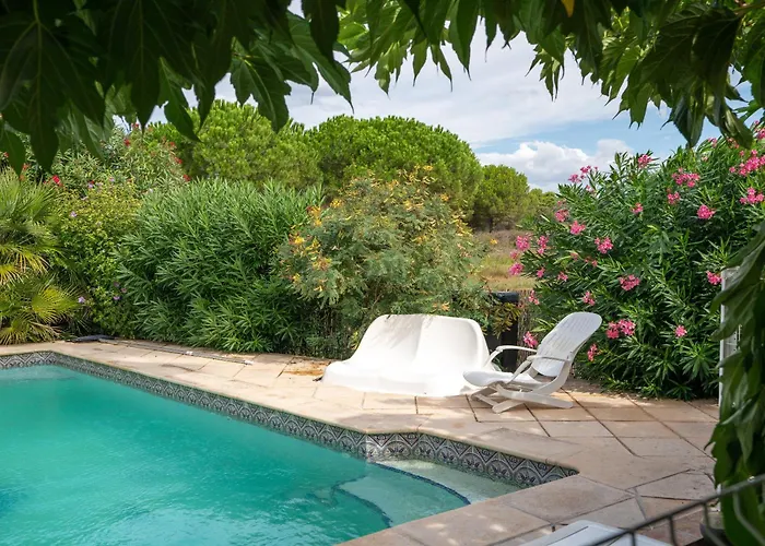 ヴィラ Avec Piscine Partagee