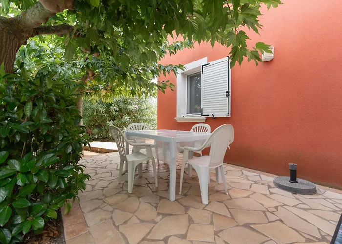 Avec Piscine Partagee ヴィラ