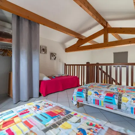 Avec Piscine Partagee Villa *