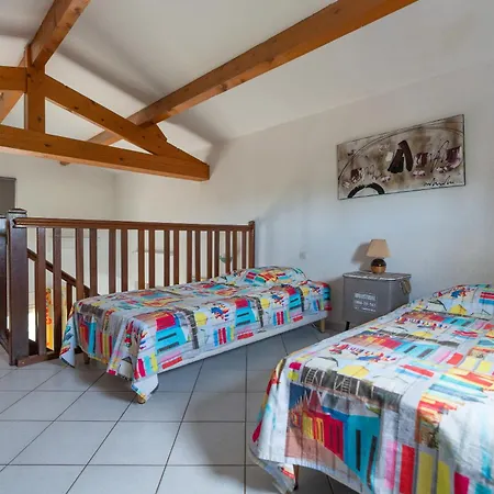 Villa Avec Piscine Partagee *