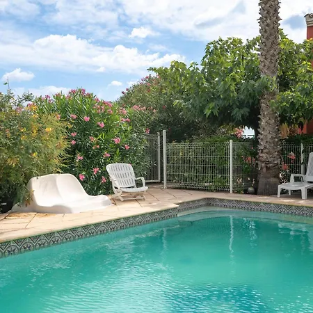 Avec Piscine Partagee * Agde