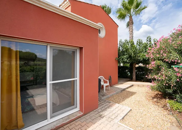 Avec Piscine Partagée Villa Agde