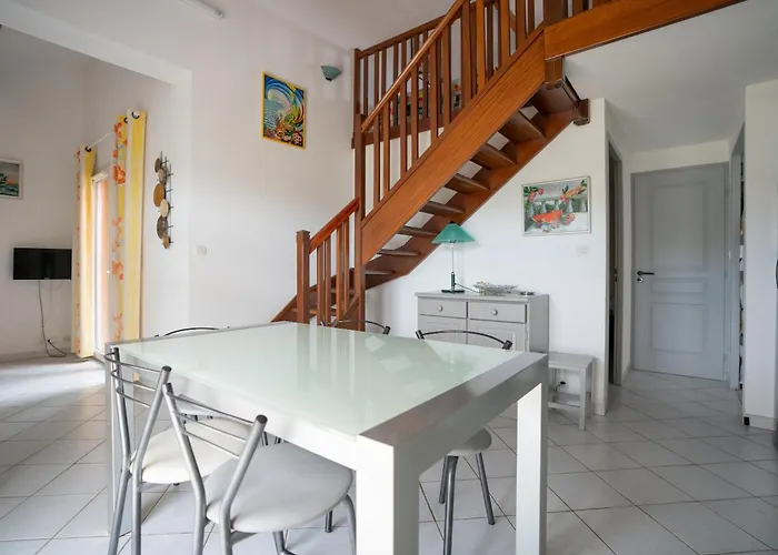 Avec Piscine Partagée * Agde