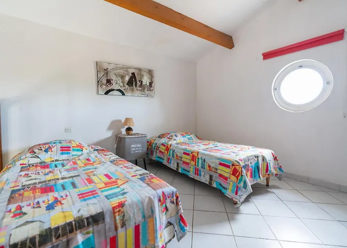 Avec Piscine Partagée